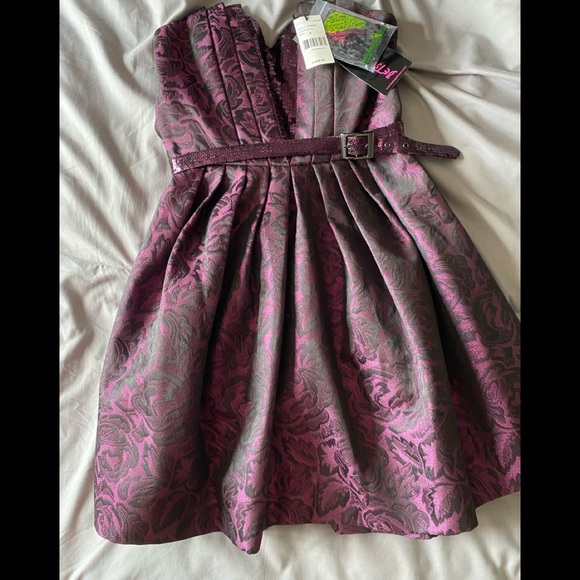 Brand new Betsey Johnson dress size 4 - Picture 2 of 7